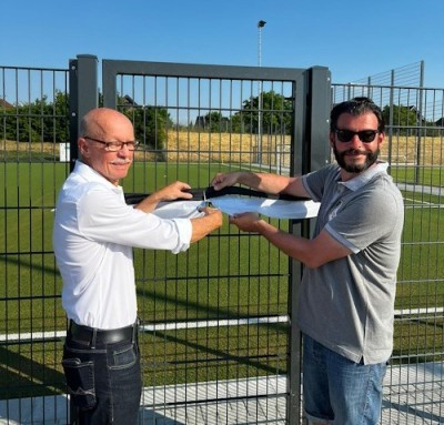 Kunstrasenspielfeld feierlich eröffnet